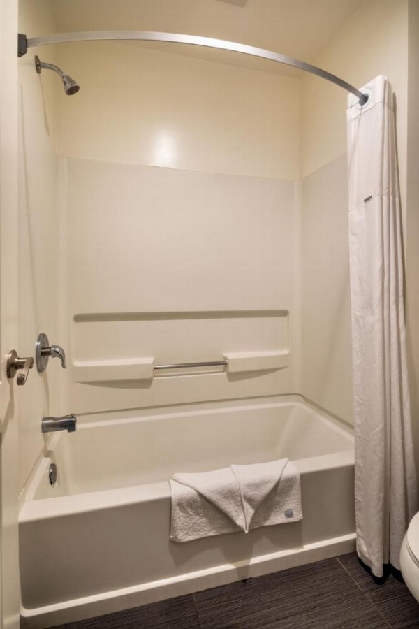 Travelodge by Wyndham LAX image 28